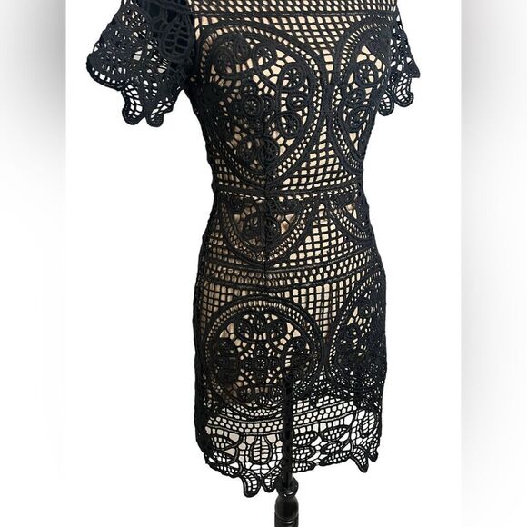 J.O.A. LOS ANGELES BLACK CROCHET LACE BODY-CON DRESS WOMENS SIZE SMALL - Picture 7 of 8